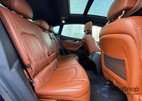 2017 Maserati Levante S z USA, uszkodzony, nr VIN ZN661YUA4HX243806